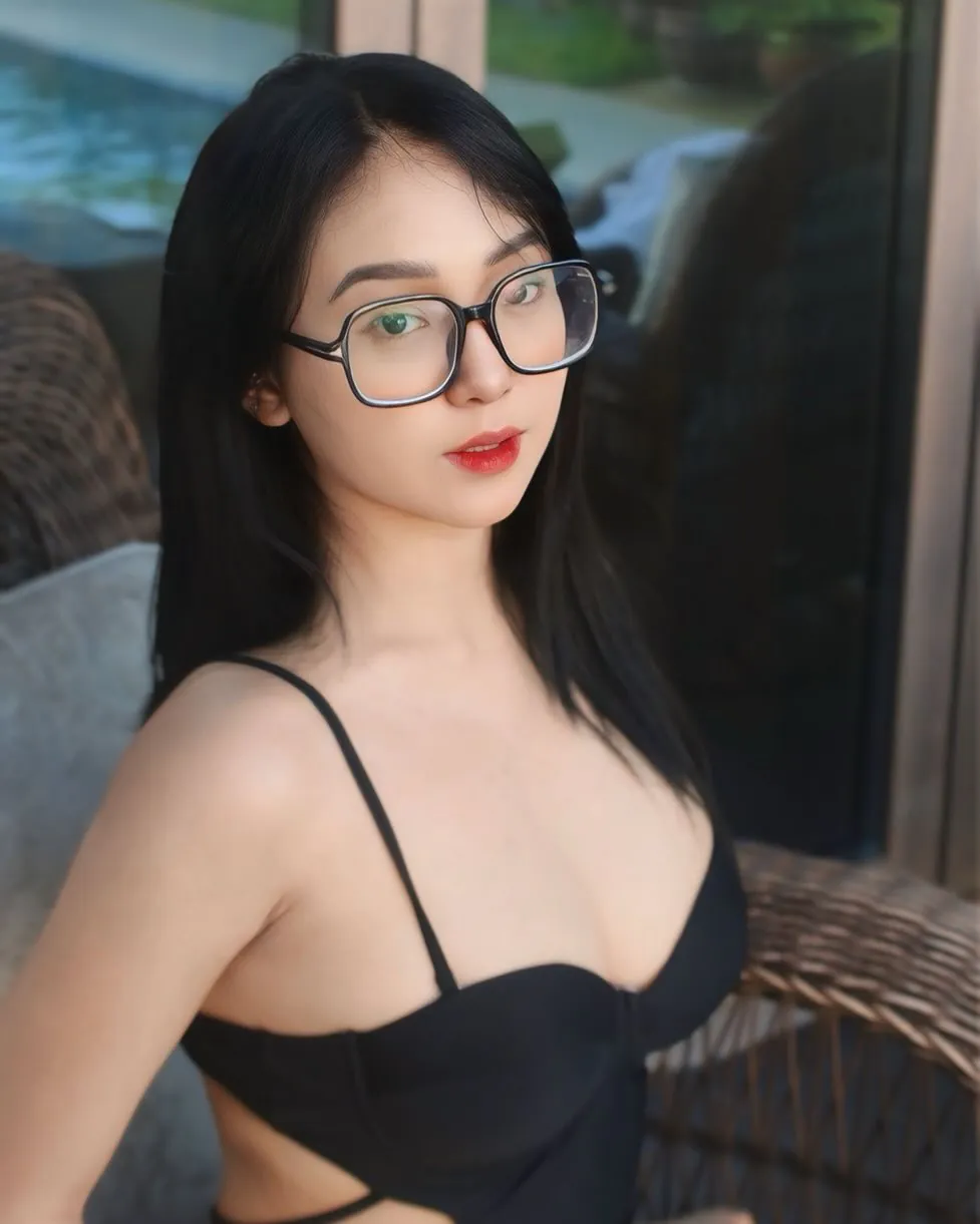 Hannah Dela Vega - hannah-dela-vega-sexy-9.webp